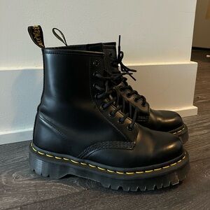 DR.MARTENS PLATFORM
